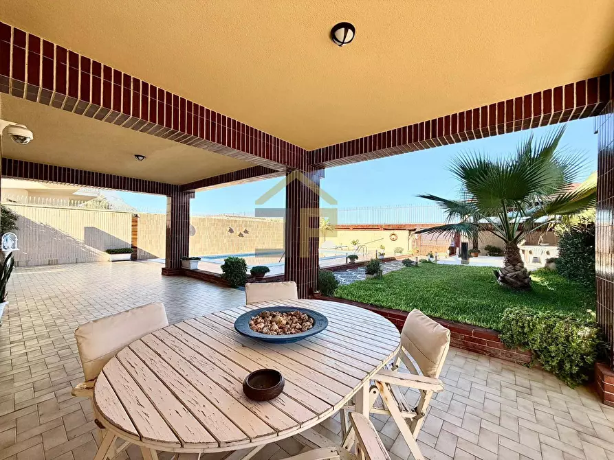 Immagine 11 di Villa in vendita  in Via Cristoforo Colombo a Carini