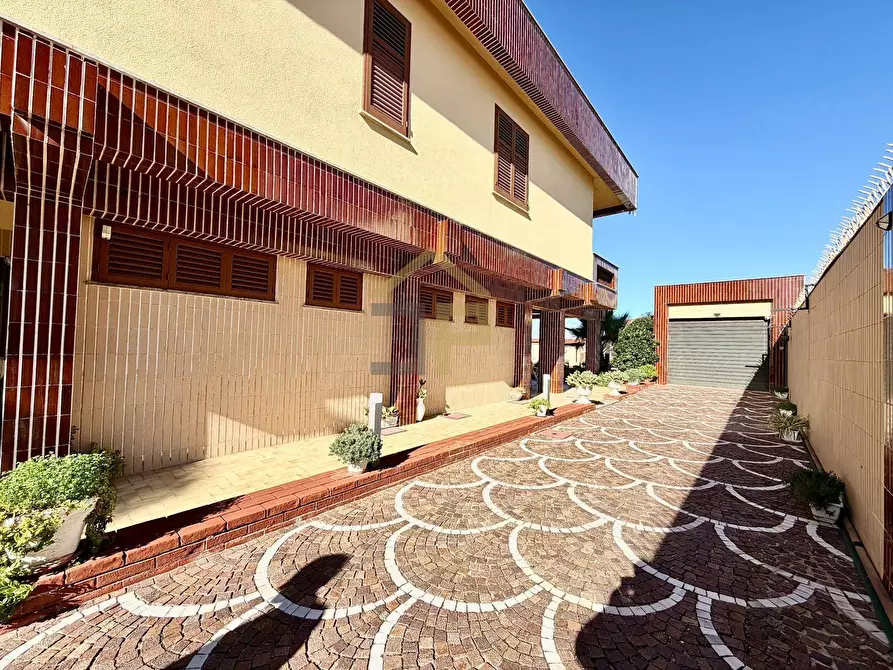 Immagine 9 di Villa in vendita  in Via Cristoforo Colombo a Carini