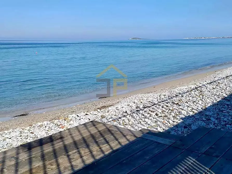 Immagine 42 di Villa in vendita  in Via Cristoforo Colombo a Carini