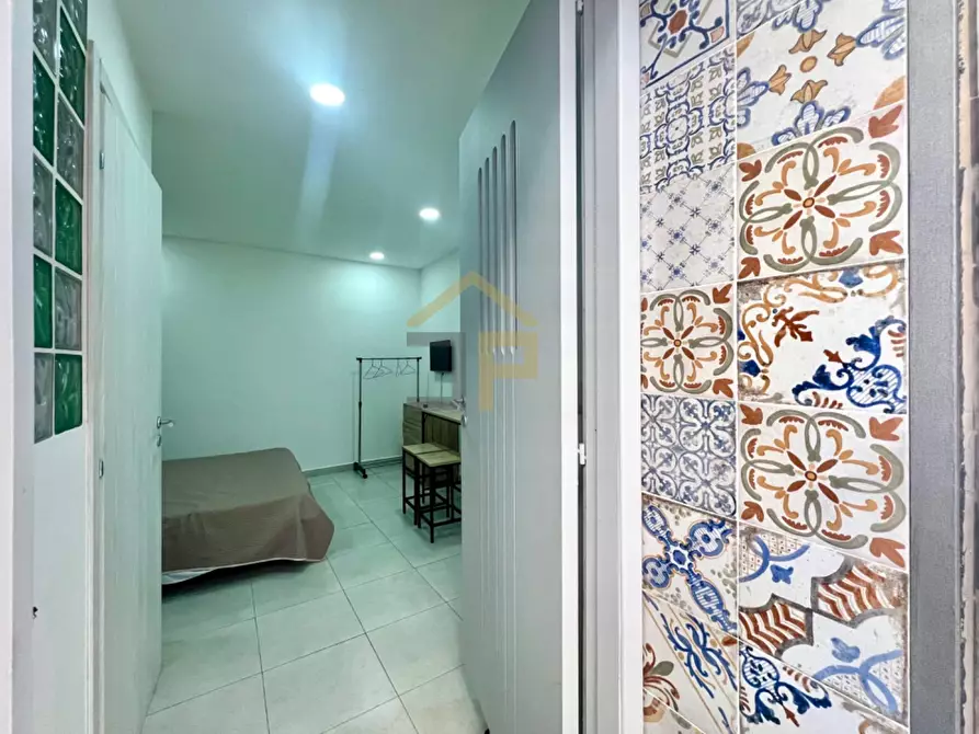 Immagine 2 di Appartamento in vendita  in Vicolo Santa Rosalia Al Borgo 23 a Palermo