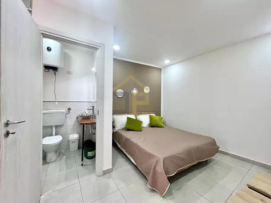 Immagine 6 di Appartamento in vendita  in Vicolo Santa Rosalia Al Borgo 23 a Palermo