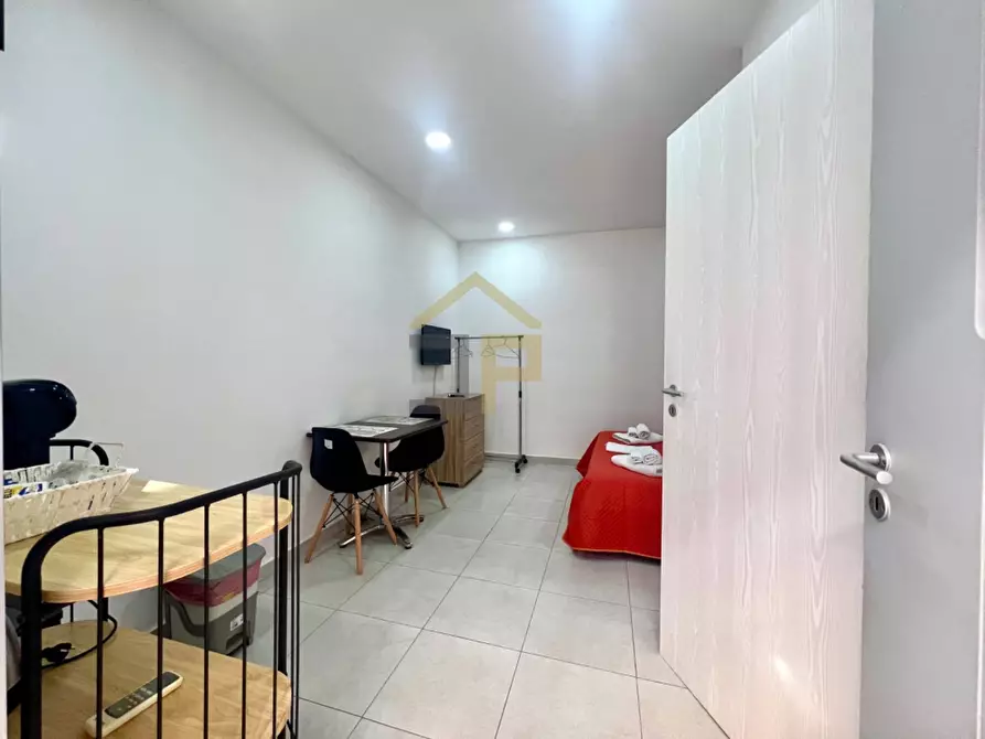 Immagine 4 di Appartamento in vendita  in Vicolo Santa Rosalia Al Borgo 25 a Palermo