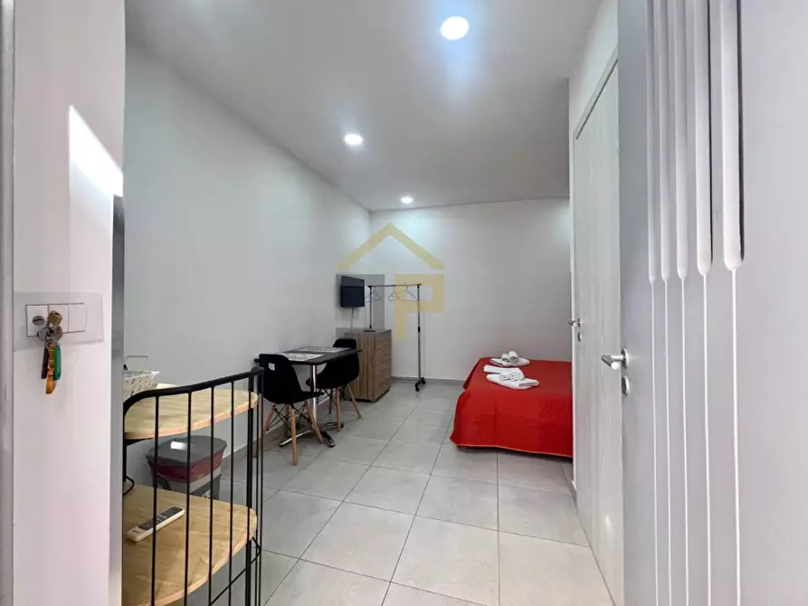 Immagine 3 di Appartamento in vendita  in Vicolo Santa Rosalia Al Borgo 25 a Palermo