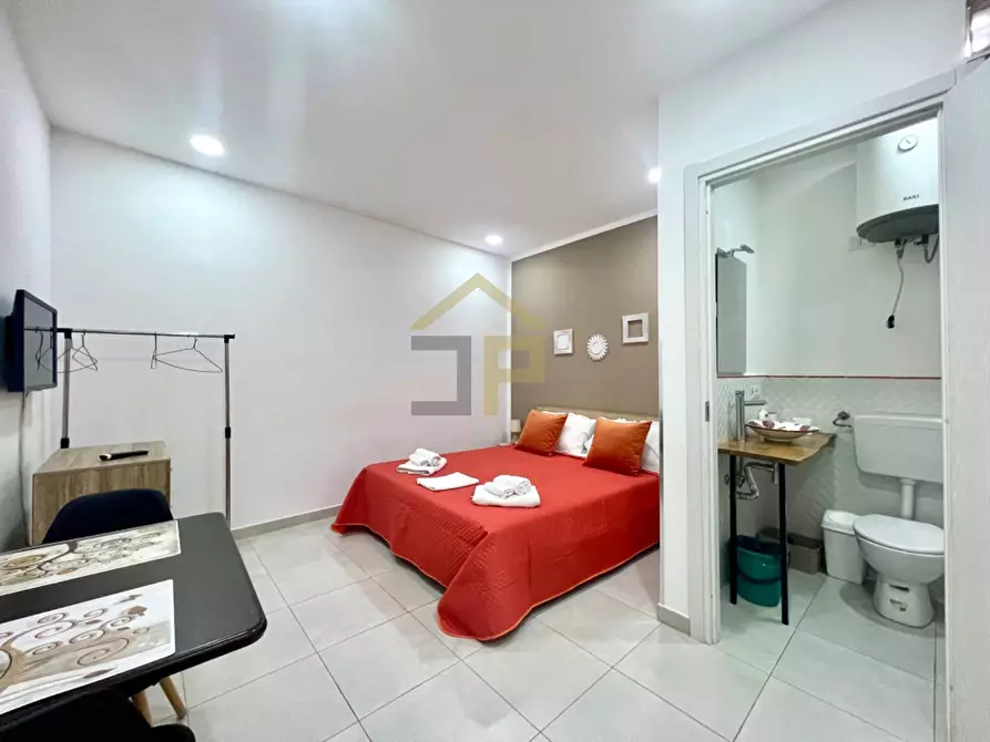 Immagine 8 di Appartamento in vendita  in Vicolo Santa Rosalia Al Borgo 25 a Palermo