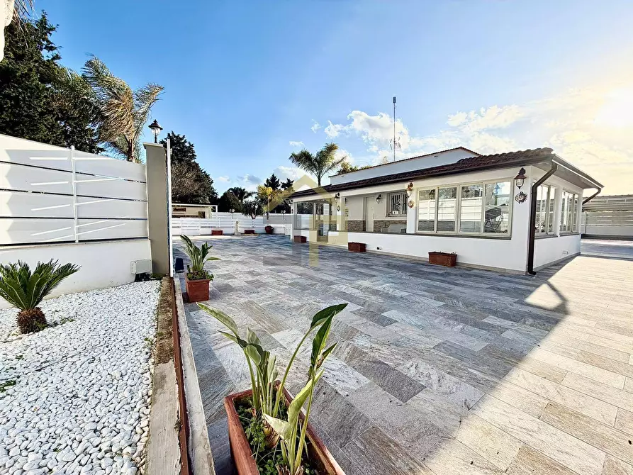 Immagine 5 di Villa in vendita  in Contrada Velez a Partinico