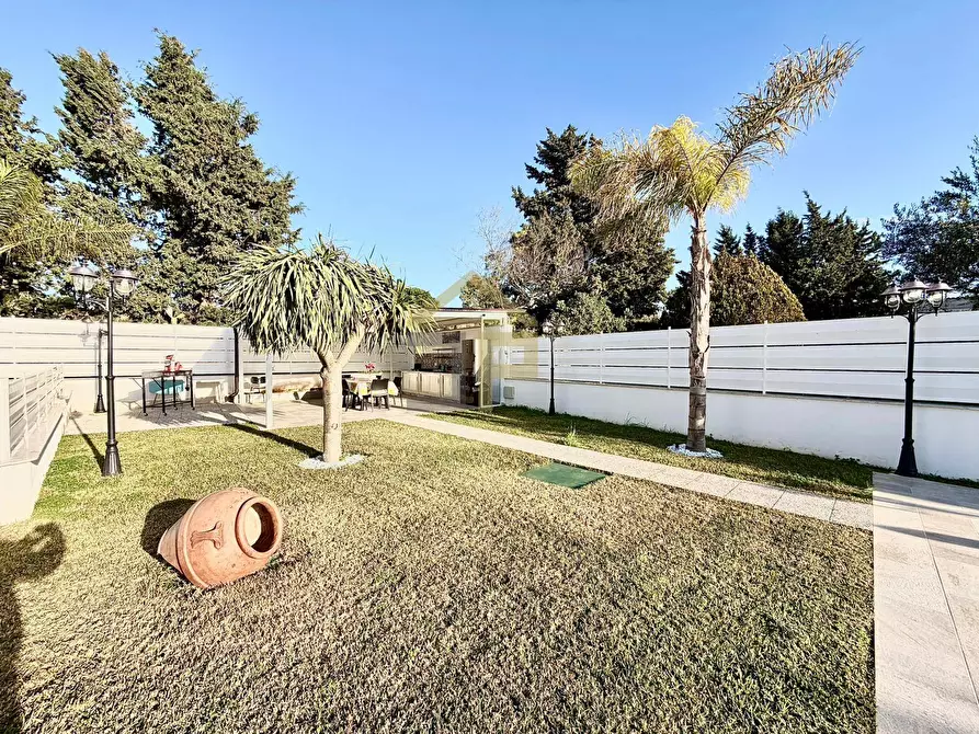 Immagine 8 di Villa in vendita  in Contrada Velez a Partinico