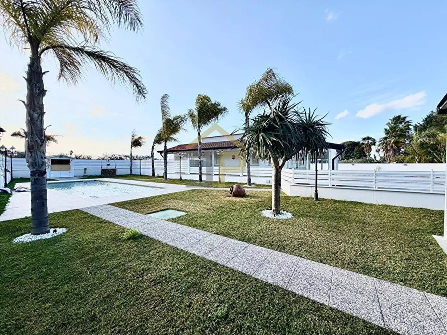 Immagine 13 di Villa in vendita  in Contrada Velez a Partinico