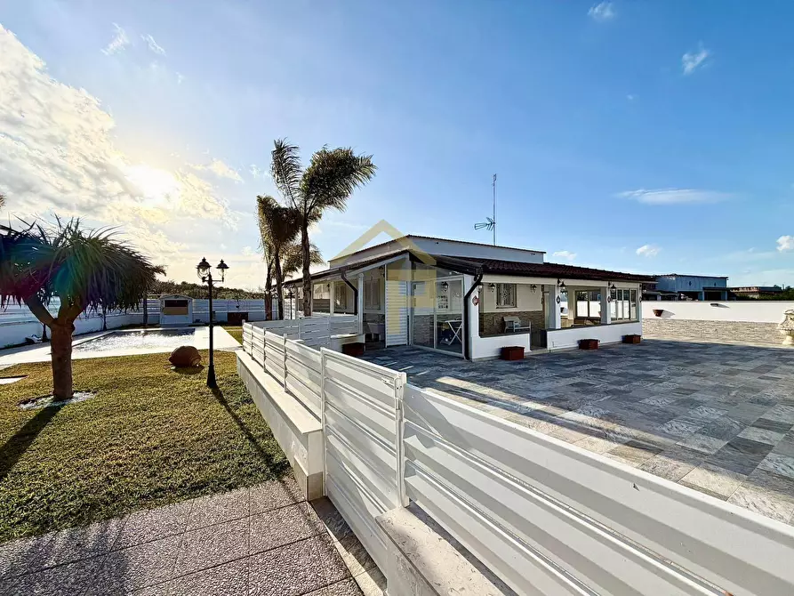 Immagine 7 di Villa in vendita  in Contrada Velez a Partinico