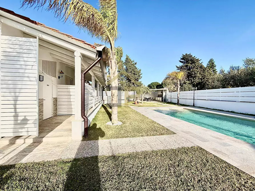 Immagine 24 di Villa in vendita  in Contrada Velez a Partinico