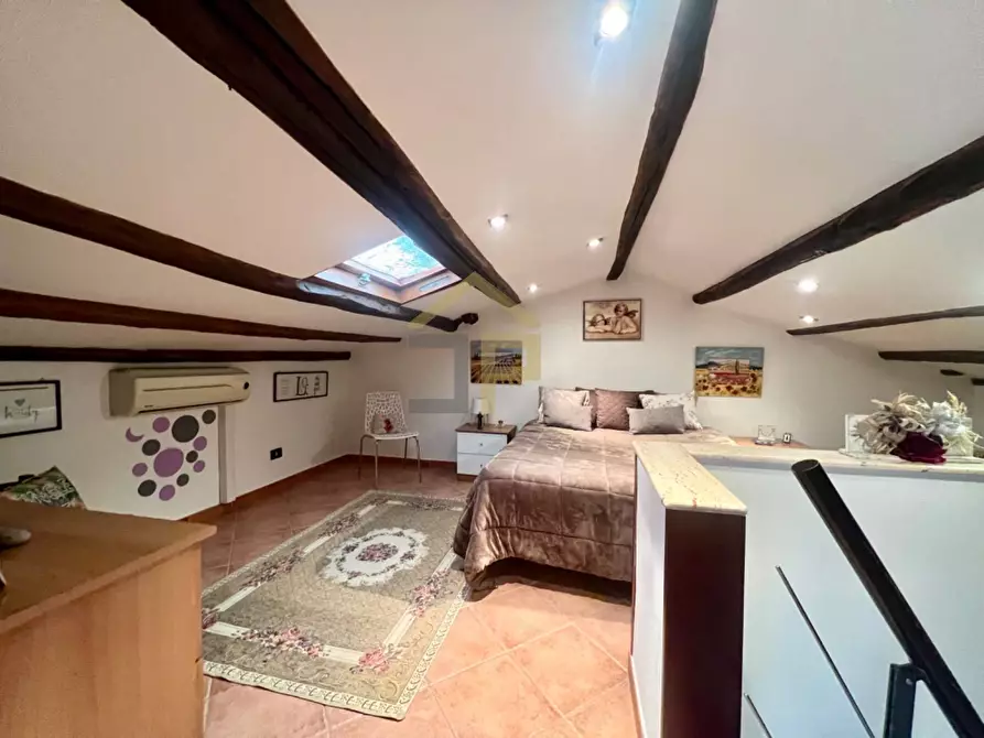 Immagine 20 di Appartamento in vendita  in Piazza del Noviziato 5 a Palermo