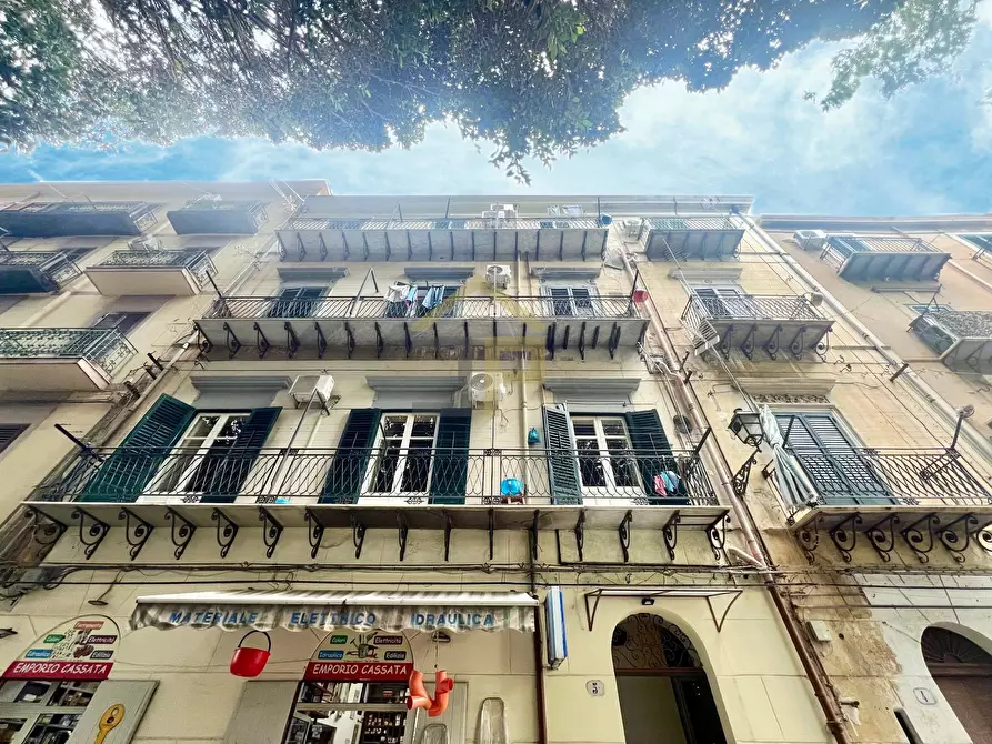 Immagine 35 di Appartamento in vendita  in Piazza del Noviziato 5 a Palermo