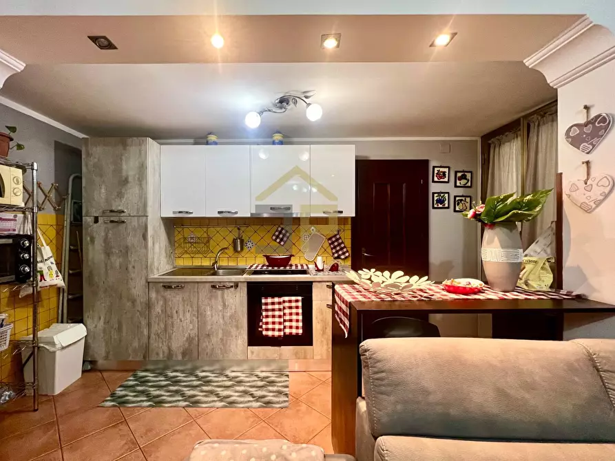 Immagine 9 di Appartamento in vendita  in Piazza del Noviziato 5 a Palermo