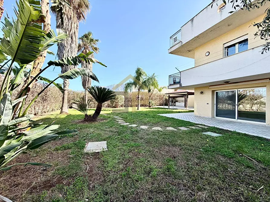 Immagine 9 di Villa in vendita  in Contrada Calarossa a Terrasini