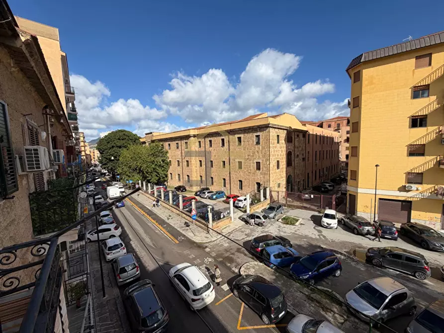 Immagine 14 di Appartamento in vendita  in Via Del Vespro 117 a Palermo