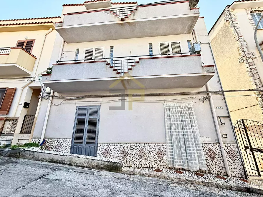 Immagine 1 di Appartamento in vendita  in Via Giuseppe Pitrè 109 A a Balestrate