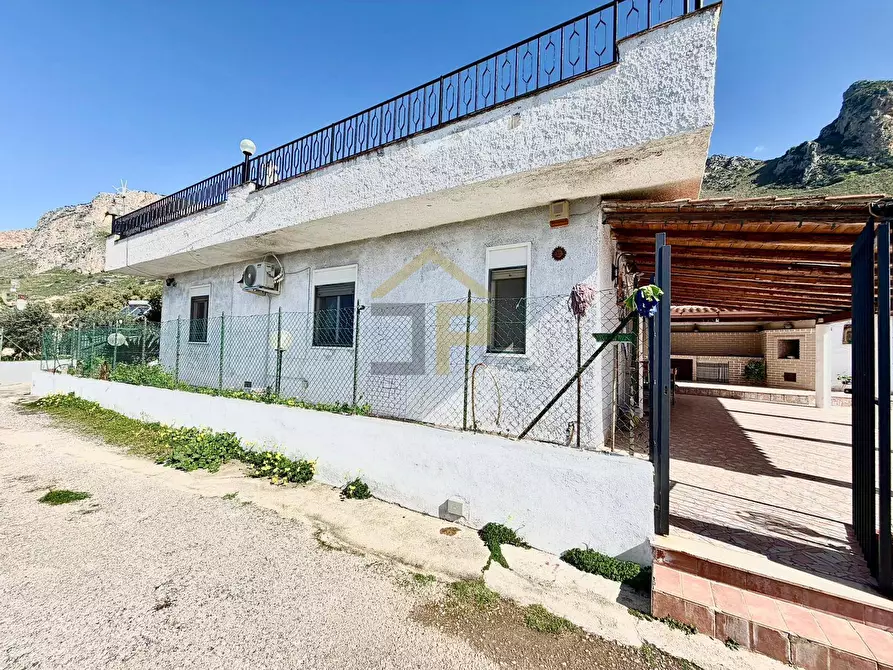 Immagine 2 di Villa in vendita  in Contrada Paterna a Terrasini