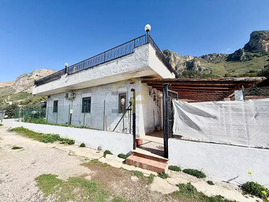 Immagine 3 di Villa in vendita  in Contrada Paterna a Terrasini