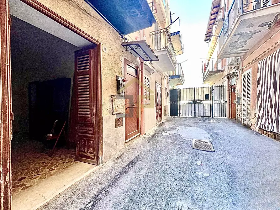 Immagine 2 di Appartamento in vendita  in Cortile Zangara 10 a Capaci
