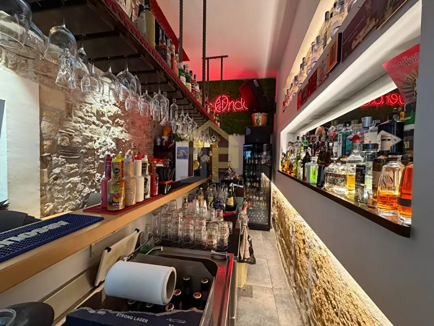 Immagine 2 di Attività commerciale in vendita  in Via Cassari 57 a Palermo