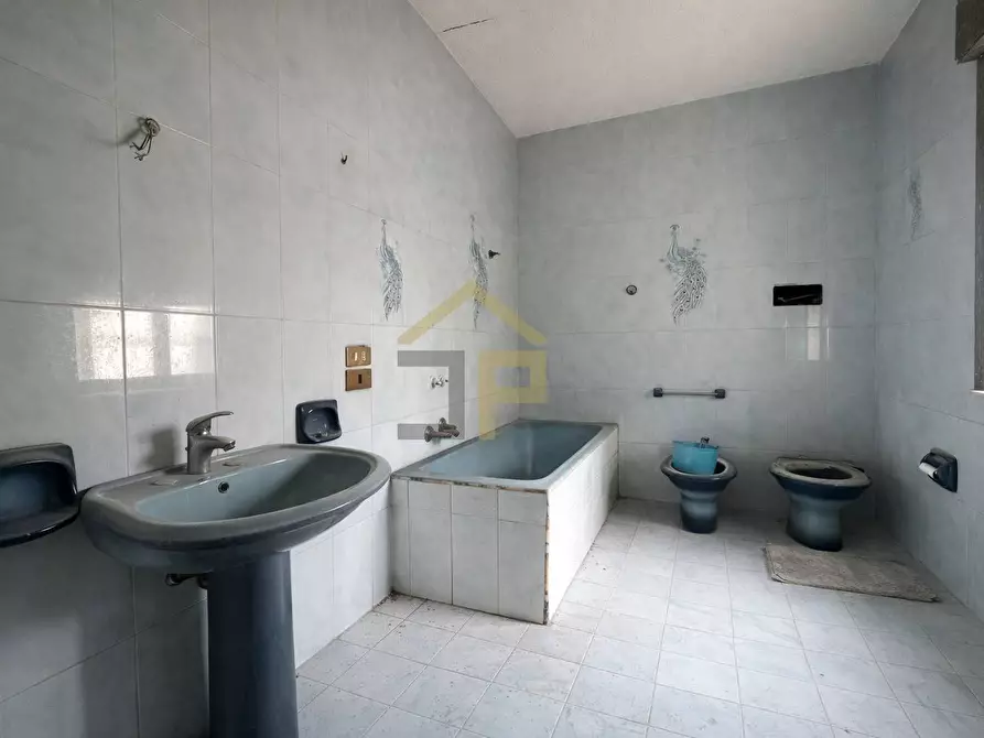 Immagine 16 di Appartamento in vendita  in via Albegheria 61 a Palermo