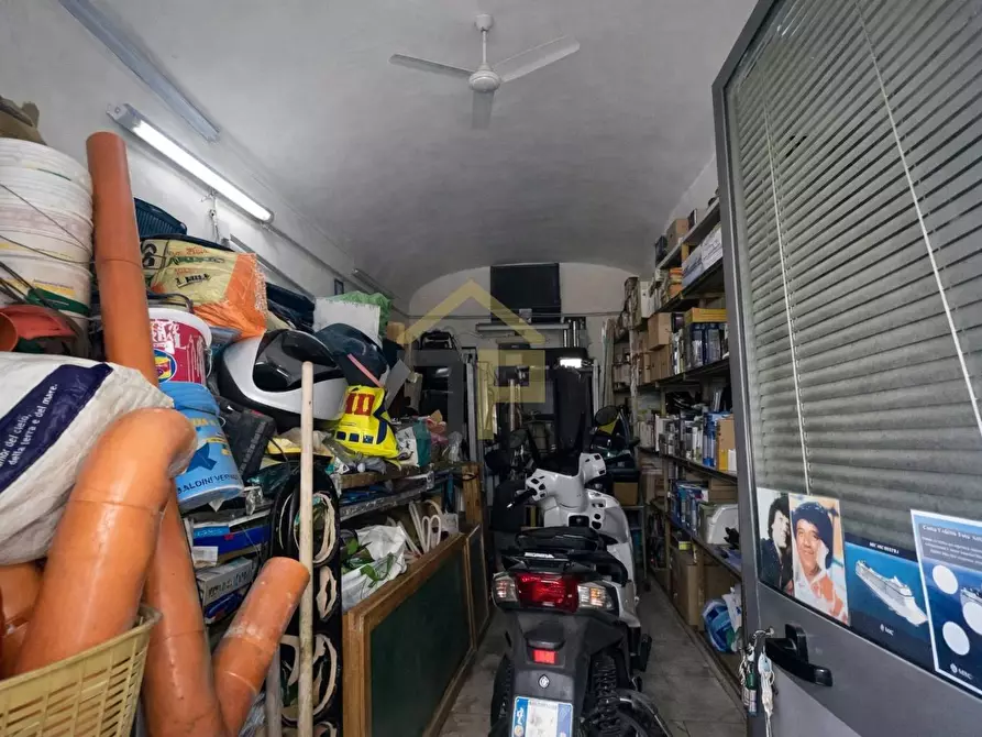 Immagine 6 di Locale commerciale in vendita  in Via Della Loggia 18 a Palermo