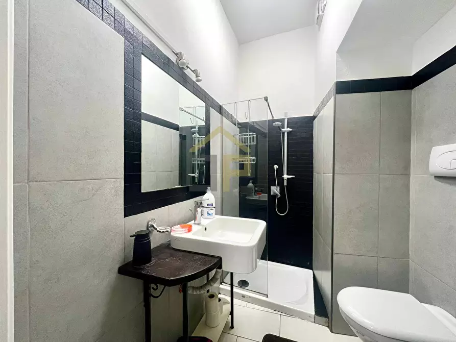 Immagine 10 di Appartamento in vendita  in Via Dei Frangiai 20 a Palermo