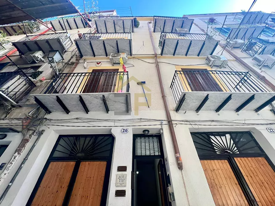 Immagine 14 di Appartamento in vendita  in Via Dei Frangiai 20 a Palermo