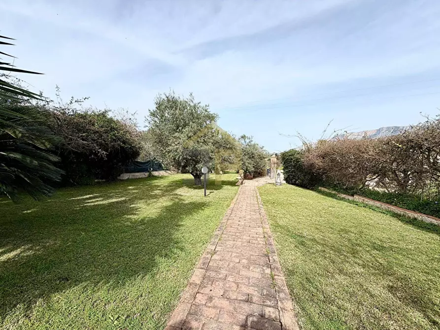 Immagine 18 di Villa in vendita  in Contrada San Giuseppe a Partinico