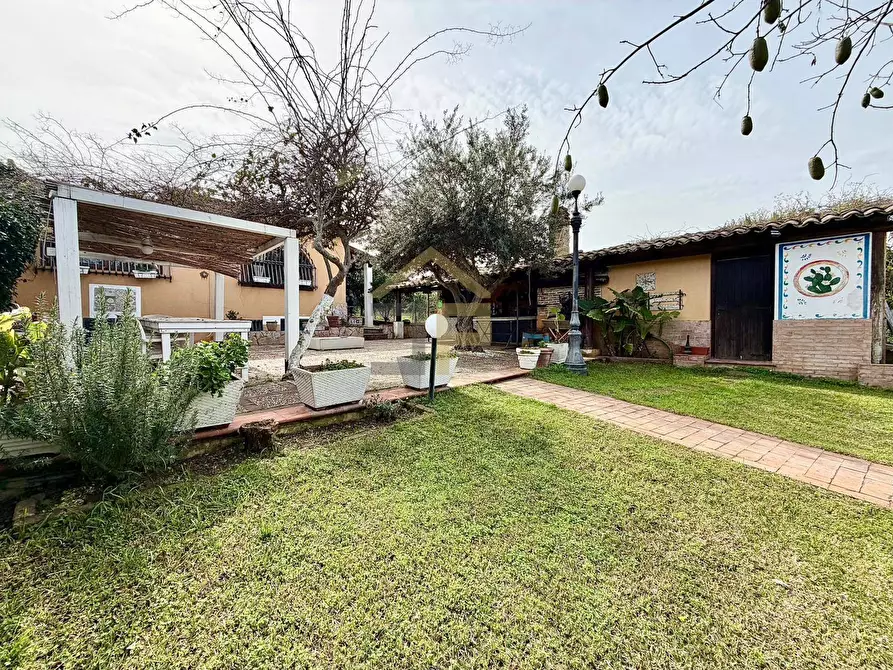 Immagine 10 di Villa in vendita  in Contrada San Giuseppe a Partinico