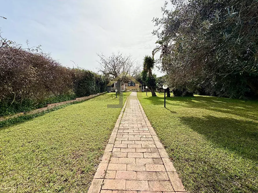 Immagine 6 di Villa in vendita  in Contrada San Giuseppe a Partinico