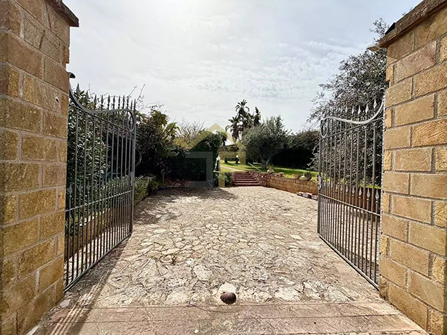 Immagine 2 di Villa in vendita  in Contrada San Giuseppe a Partinico