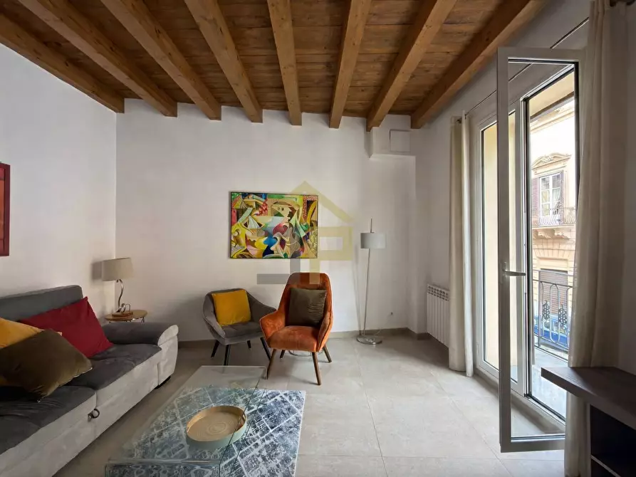 Immagine 5 di Appartamento in affitto  in Piazza Teatro Santa Cecilia 12 a Palermo