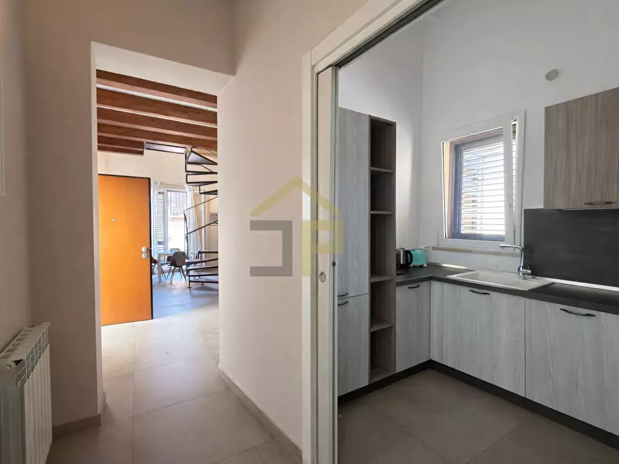 Immagine 7 di Appartamento in vendita  in Piazza Teatro Santa Cecilia 12 a Palermo