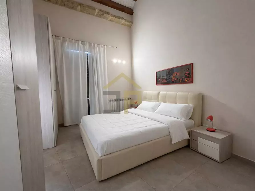 Immagine 10 di Appartamento in vendita  in Piazza Teatro Santa Cecilia 12 a Palermo