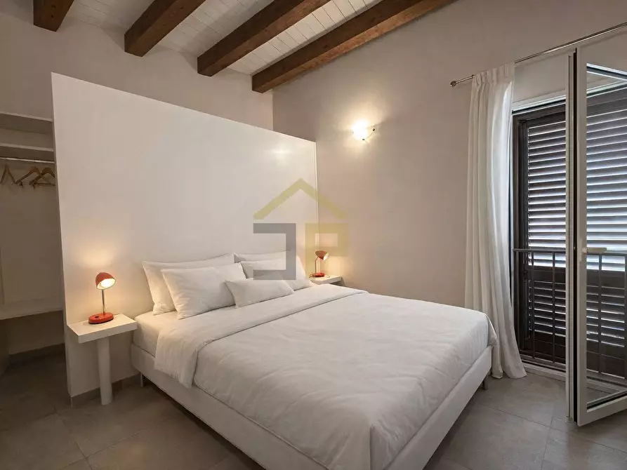 Immagine 13 di Appartamento in vendita  in Piazza Teatro Santa Cecilia 12 a Palermo