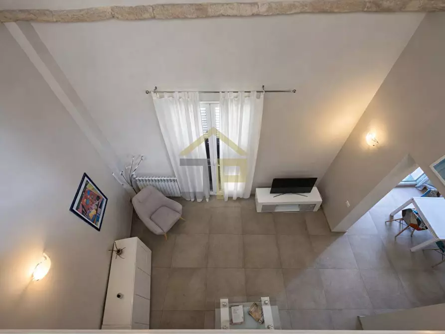 Immagine 15 di Appartamento in vendita  in Piazza Teatro Santa Cecilia 12 a Palermo