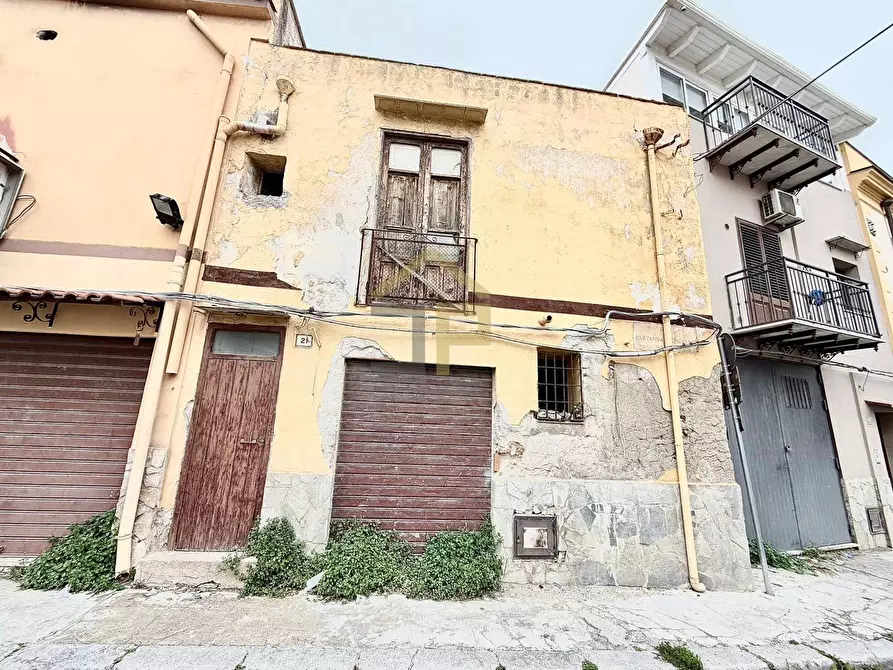 Immagine 2 di Casa indipendente in vendita  in Piazza Mandorle 21 a Palermo