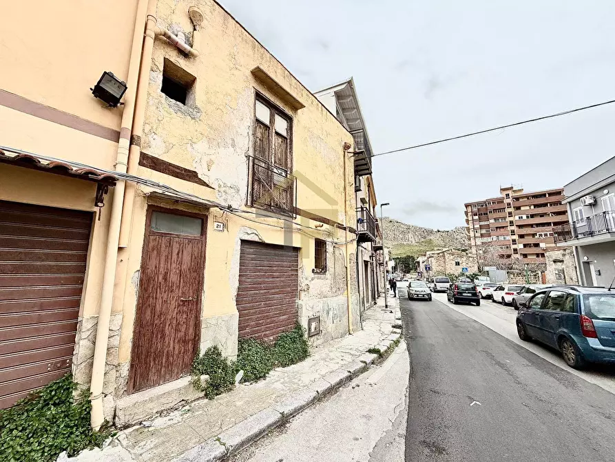 Immagine 4 di Casa indipendente in vendita  in Piazza Mandorle 21 a Palermo
