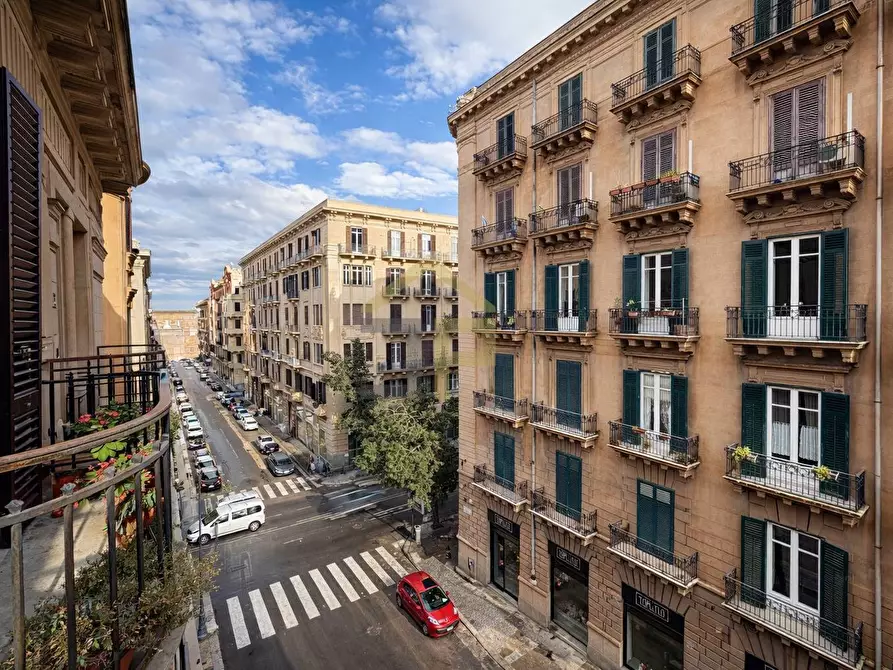Immagine 2 di Appartamento in vendita  in Via Fratelli Di Benedetto 12 a Palermo