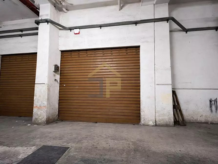 Immagine 1 di Magazzino in vendita  in Via Ammiraglio Rizzo 64 a Palermo
