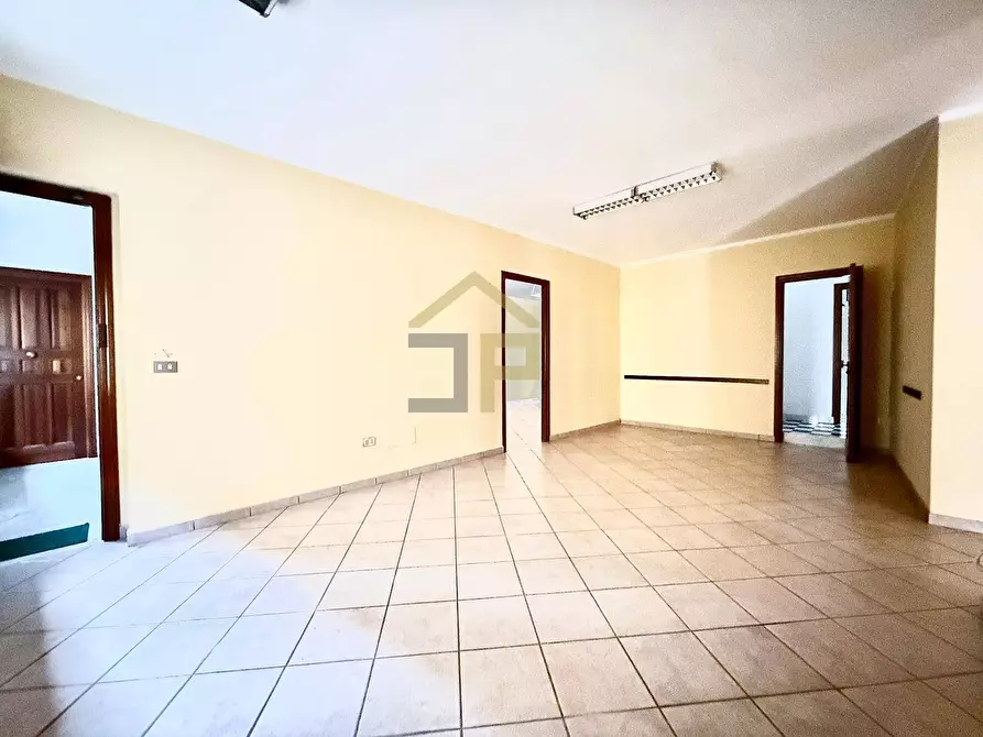 Immagine 13 di Ufficio in affitto  in Via Levatrice 2 a Partinico