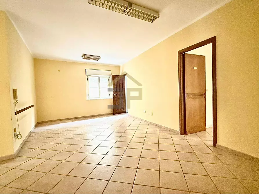 Immagine 10 di Ufficio in affitto  in Via Levatrice 2 a Partinico