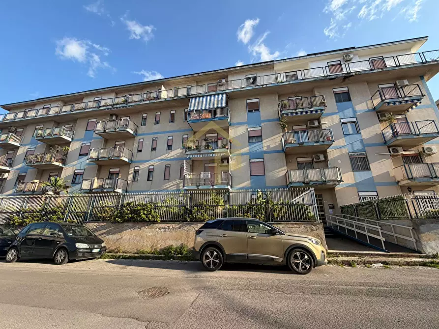 Immagine 3 di Appartamento in vendita  in Via Del Castoro 9 a Palermo