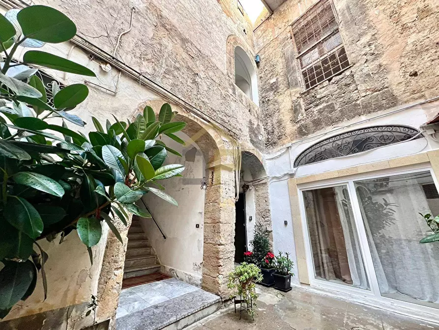 Immagine 27 di Appartamento in vendita  in Via San Basilio 25 a Palermo