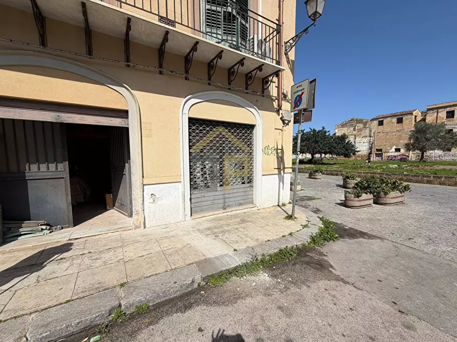 Immagine 1 di Appartamento in vendita  in Piazza Magione 22 a Palermo