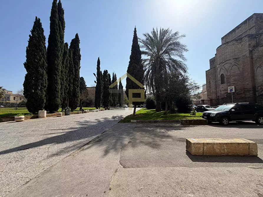 Immagine 11 di Appartamento in vendita  in Piazza Magione 22 a Palermo