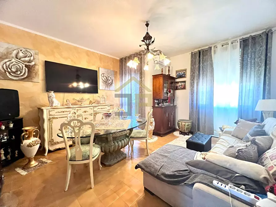 Immagine 10 di Appartamento in vendita  in Passaggio De Felice Giuffrida 9 a Palermo