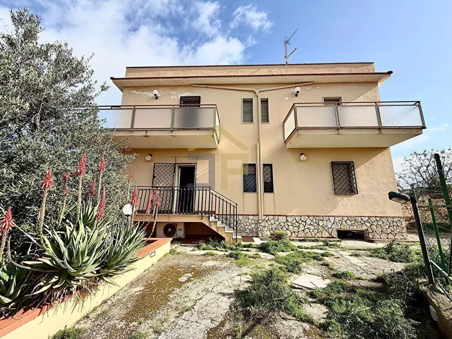 Immagine 1 di Casa semindipendente in vendita  in Contrada Piano Inferno a Capaci