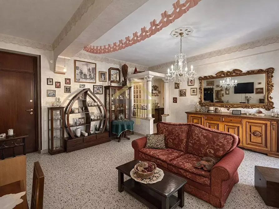 Immagine 3 di Appartamento in vendita  in Via Gustavo Roccella 143 a Palermo