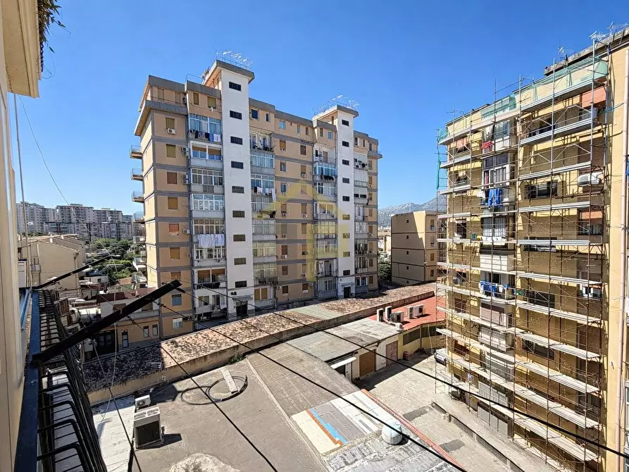 Immagine 13 di Appartamento in vendita  in Via Gustavo Roccella 143 a Palermo